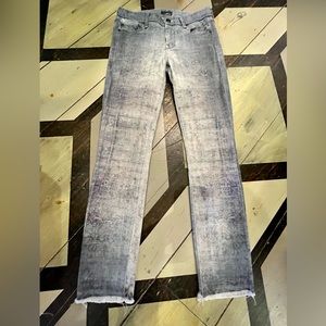 Mother “The Looker Ankle Fray” jeans Size 24